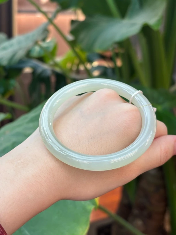 WT3012和田玉青海料手镯55圈口 规格约32.6g