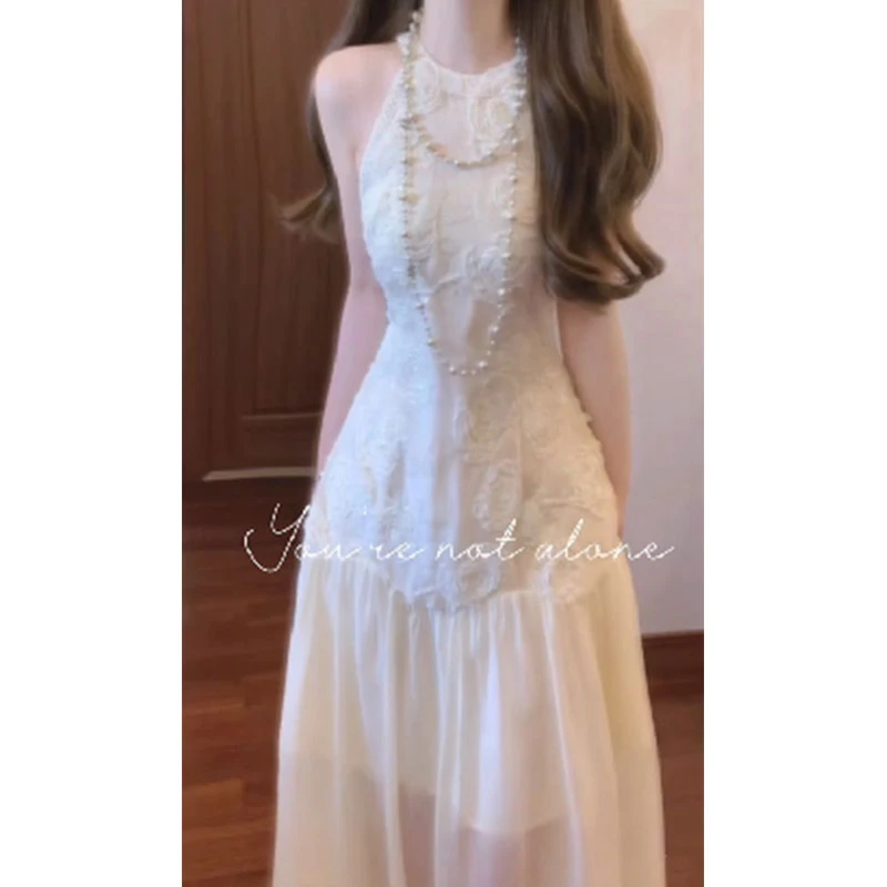 2025夏季新款法式纯欲挂脖重工连衣裙女装气质收腰修身温柔A字裙