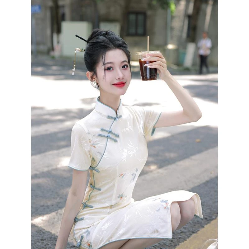 夏日旗袍旗袍2025新款夏季改良年轻款少女白色新中式日常可穿小个