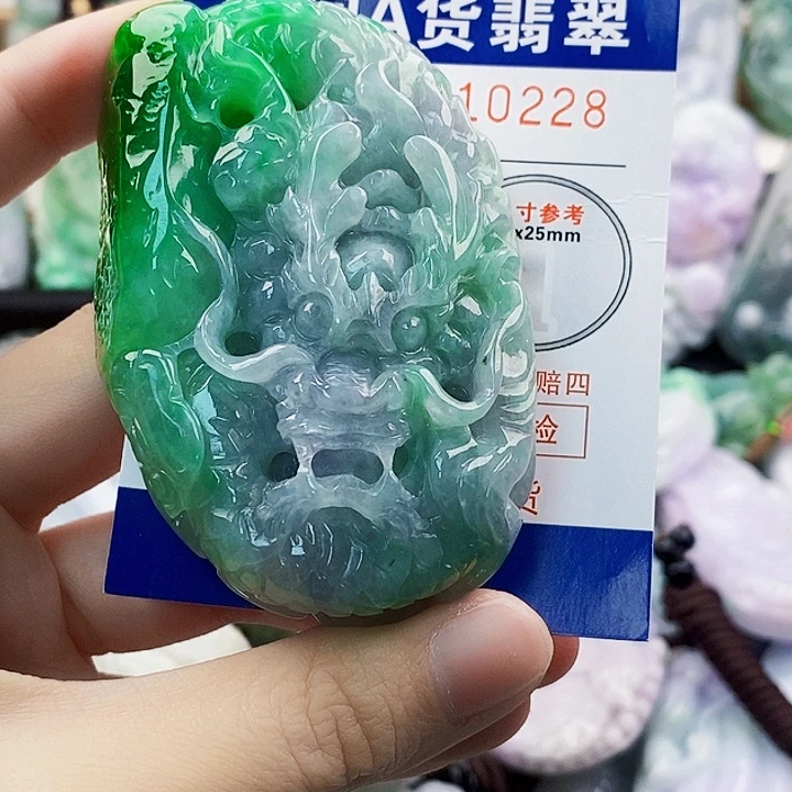 三***哥吊坠(不含链)未镶嵌翡翠