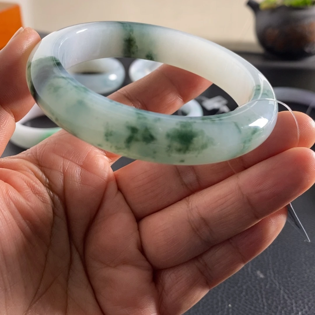 翡翠未镶嵌手镯天然翡翠手镯