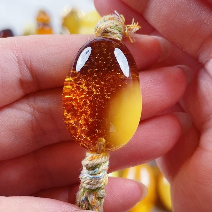 琥珀未镶嵌裸石手环