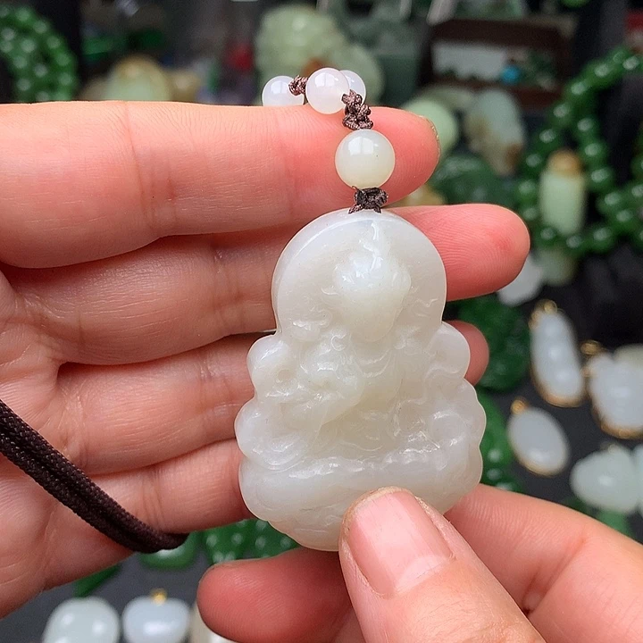 颈饰未镶嵌和田玉