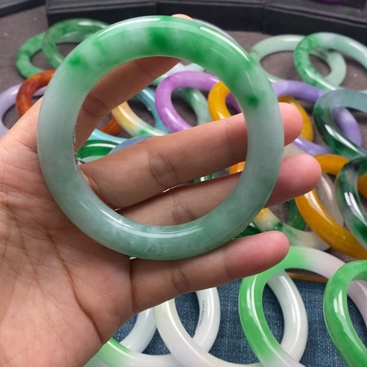 青***豆仿水晶非金属高端手镯12