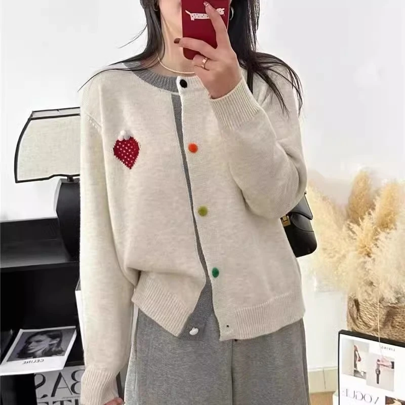 2025年新款春秋针织开衫上衣小个子女生短款毛衣开衫小草莓小衫