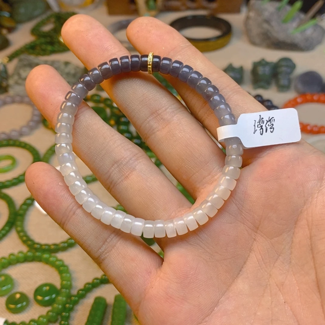 湾***檬和田玉未镶嵌颈饰