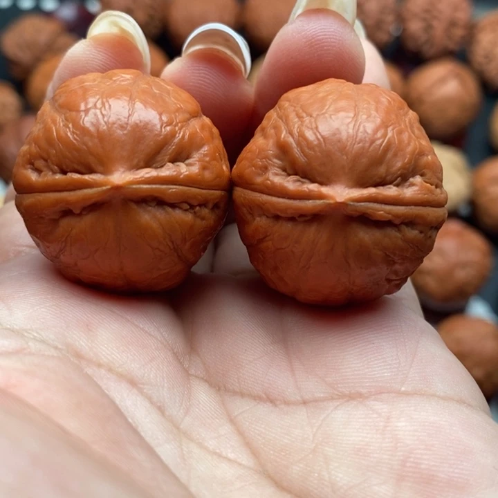 核桃精品文玩核桃手捻珠雀