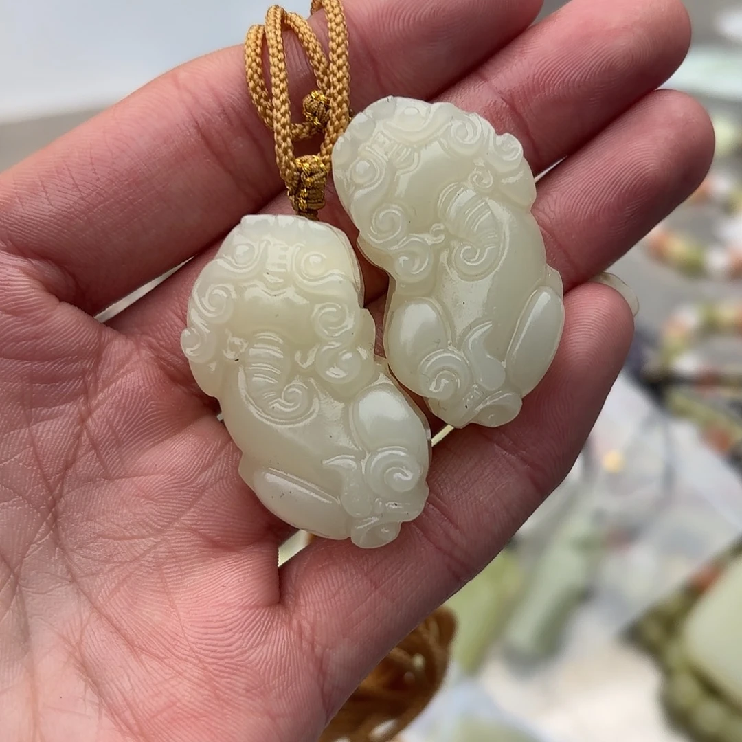 和田玉未镶嵌颈饰