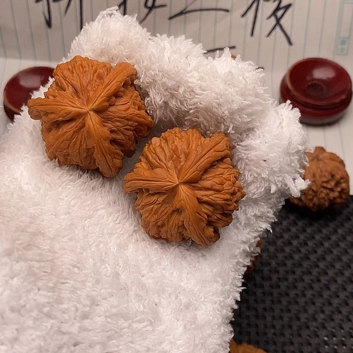 云***霄手串/手链核桃白狮子12