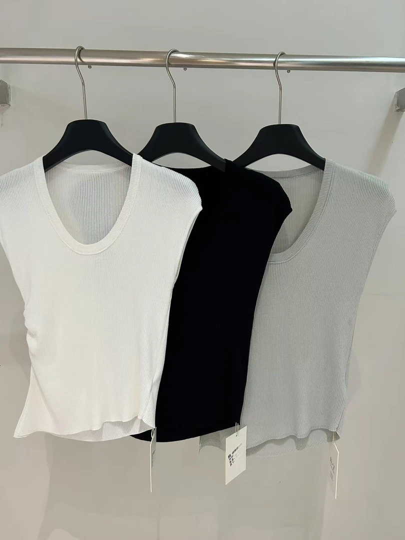 08316 衣长55 简约时尚女上衣