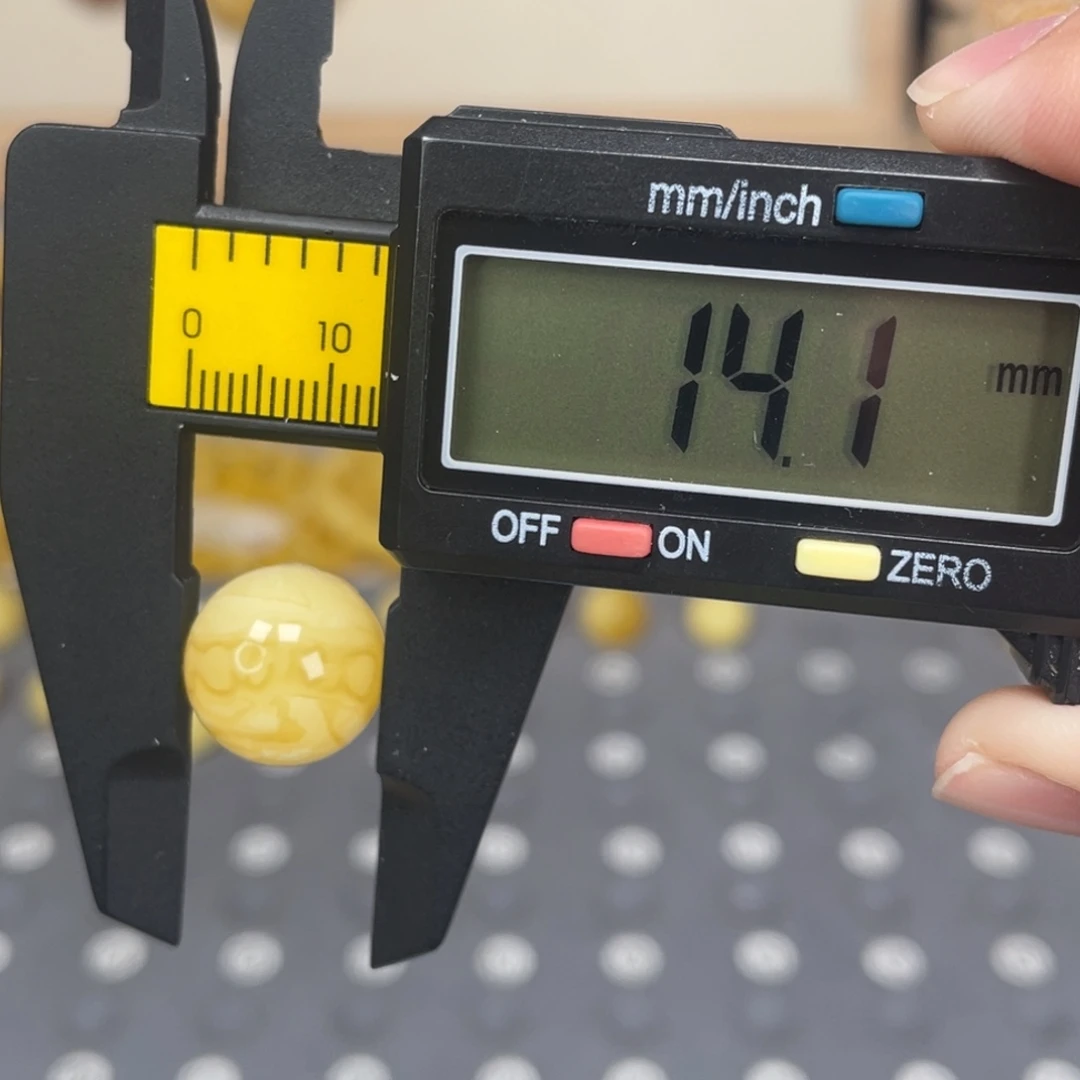 琥珀未镶嵌裸石105号