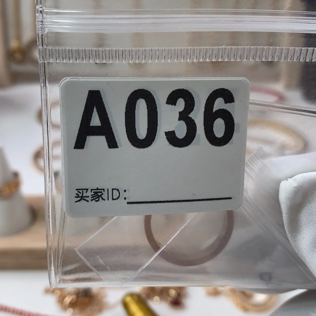 宝****瓷片我在外面吃饭呢你在哪了