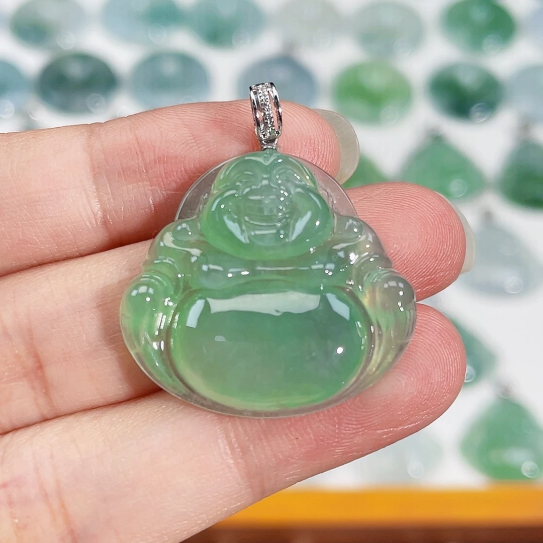 颈饰18K金镶嵌翡翠吊坠