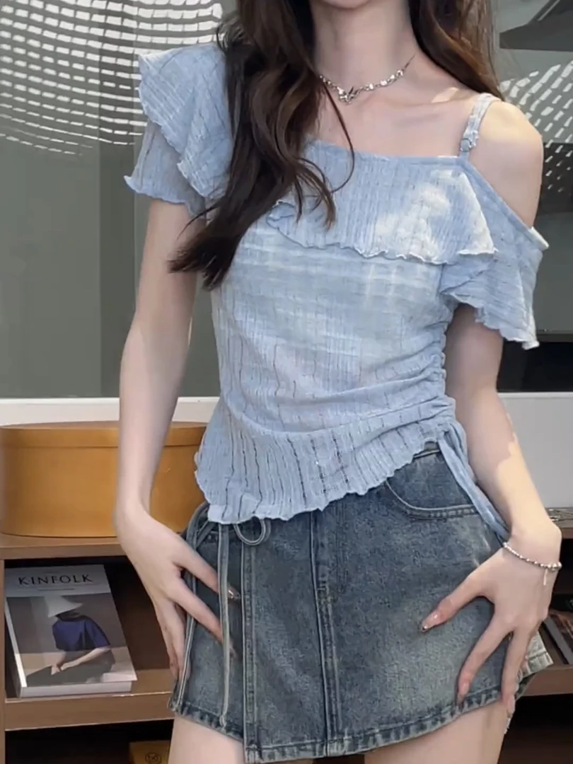 韩系荷叶边吊带斜肩短袖t恤女夏季不对称褶皱短款绝美露肩短上衣