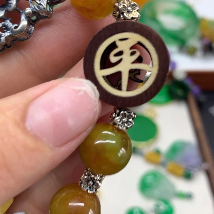 颈饰未镶嵌翡翠吊坠