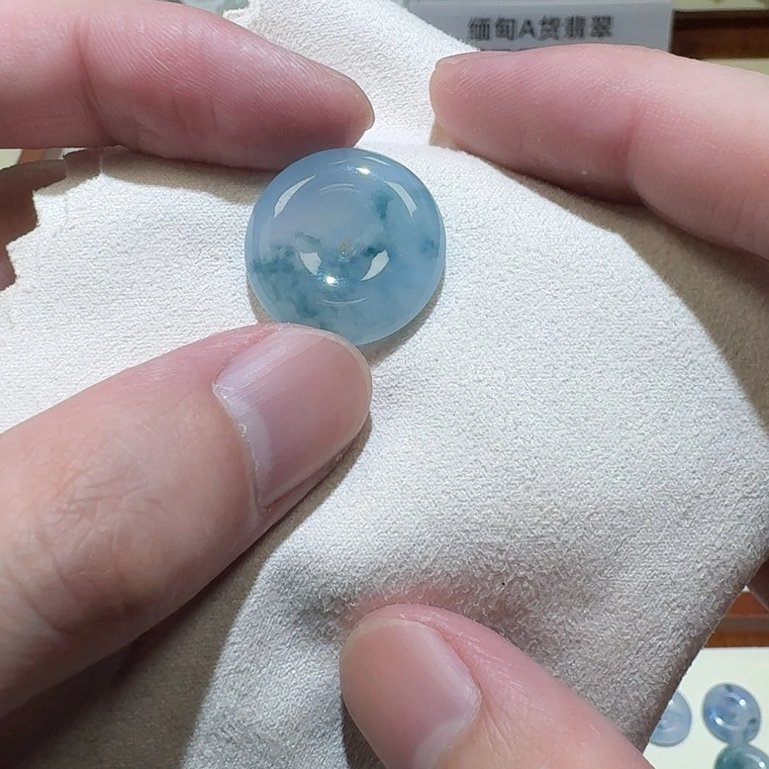 颈饰未镶嵌翡翠扣子