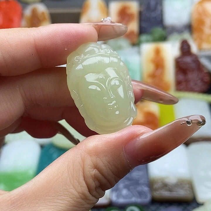 颈饰未镶嵌和田玉