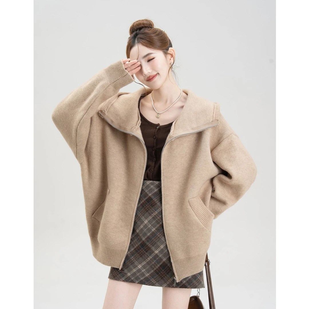 松弛感卡其色连帽毛衣今年流行的爆款新款外套巨好看洋气上衣