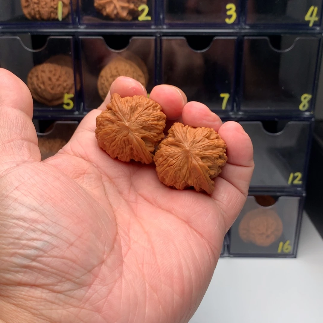 蹬***爸桃核吊坠文玩核桃12345678