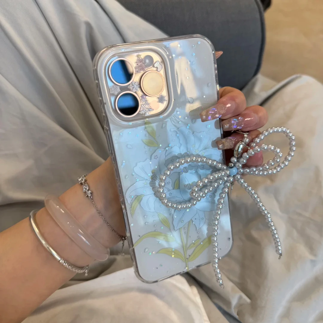 温柔小众蓝色百合花蝴蝶结挂件适用苹果16promax手机壳15iphone14