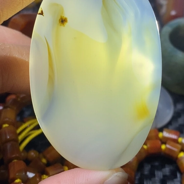 玛瑙/玉髓颈饰未镶嵌成*