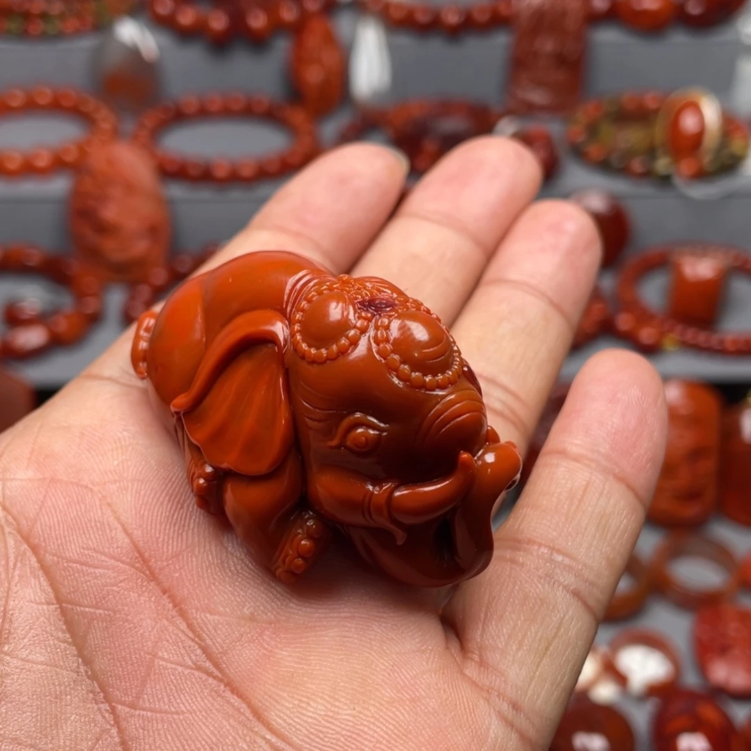 南红玛瑙未镶嵌珠宝奇石吊坠