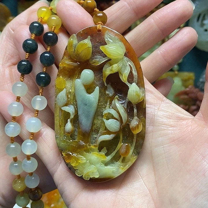 岫玉未镶嵌吊坠(赠链)