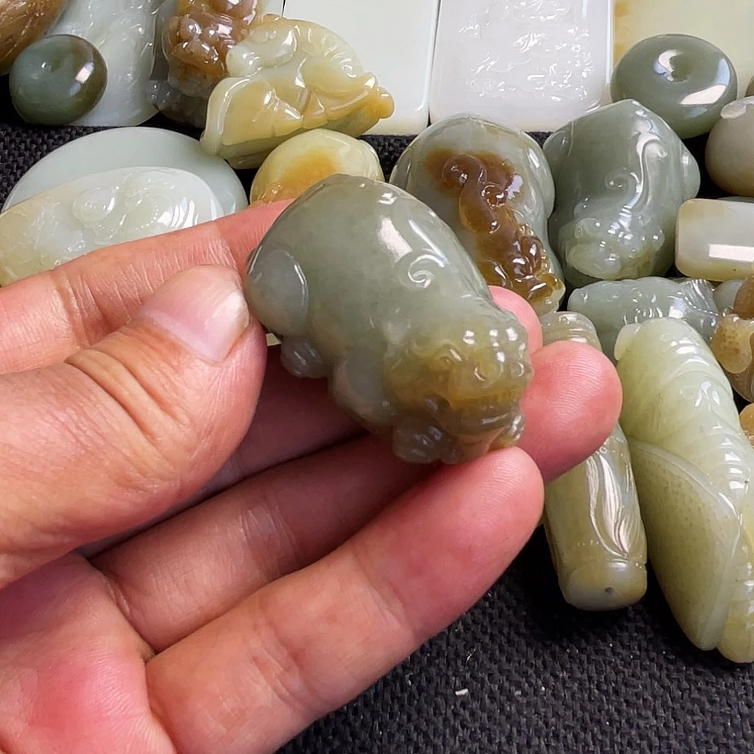 和田玉未镶嵌吊坠(不含链)