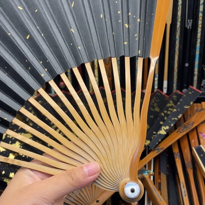 咕***嘟扇子看了旅途图我哦哦哦图咯哦