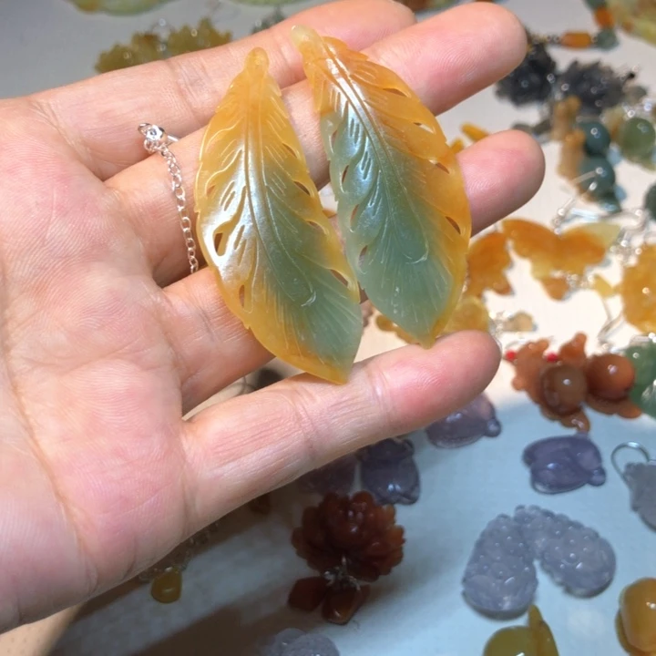【闪购商品】蛇纹石玉未镶嵌耳环抖****9