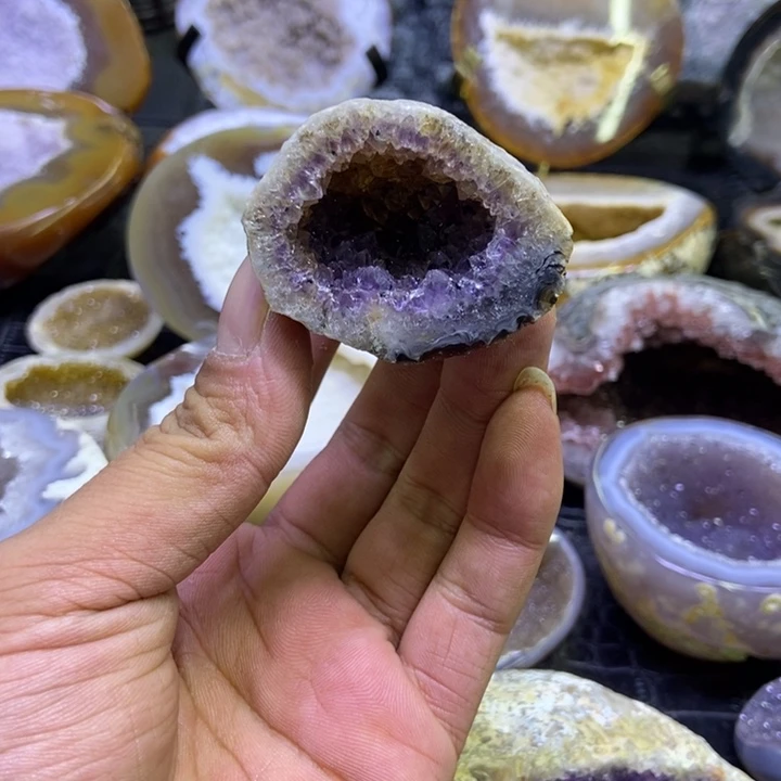 未镶嵌水晶珠宝半成品