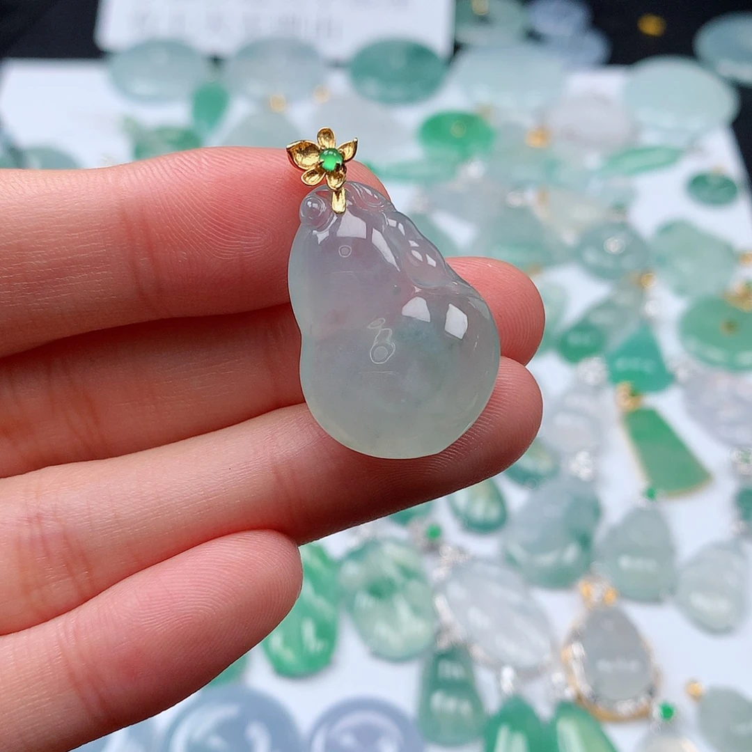 翡翠颈饰18K金镶嵌天然翡翠