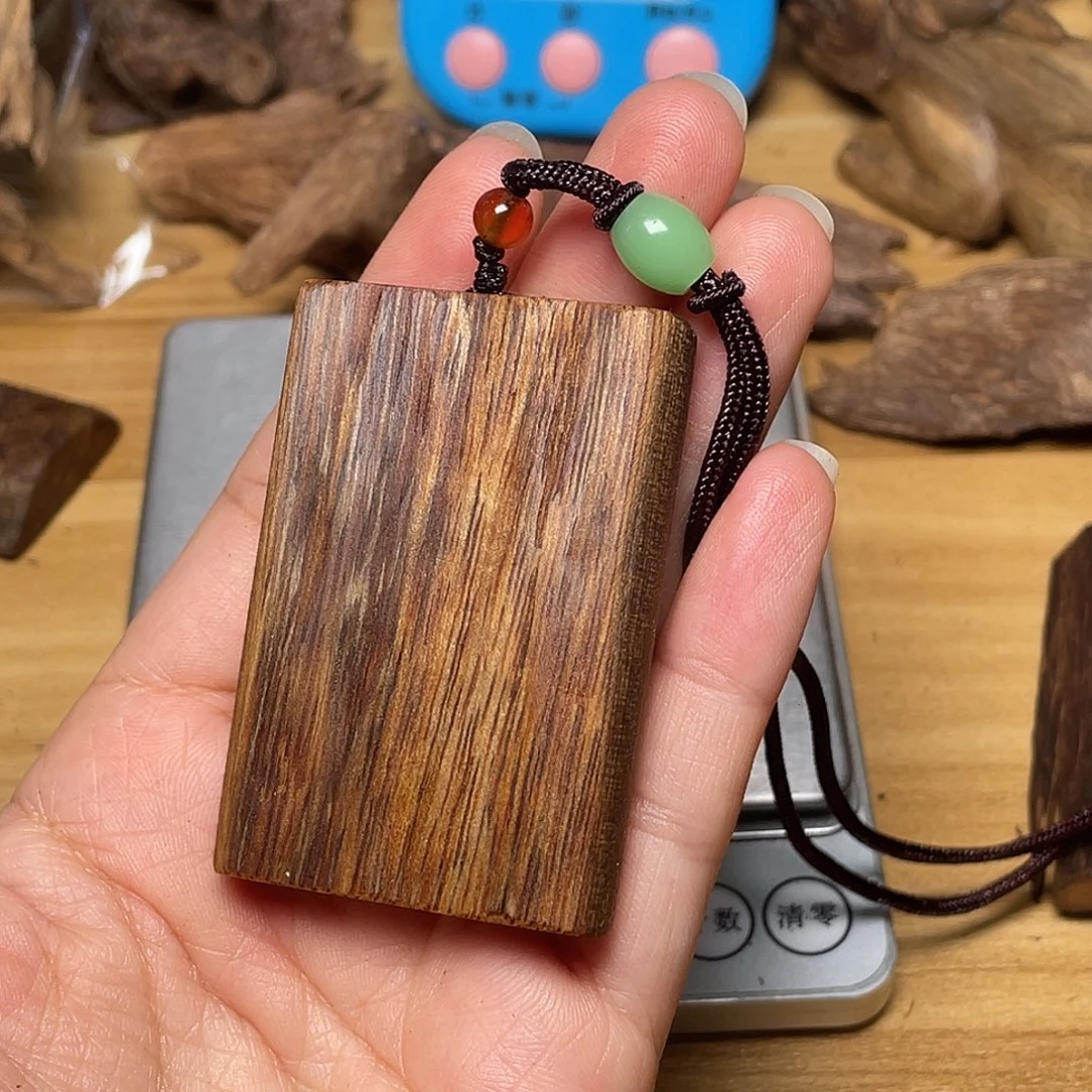 用***8沉香达拉干无事牌461