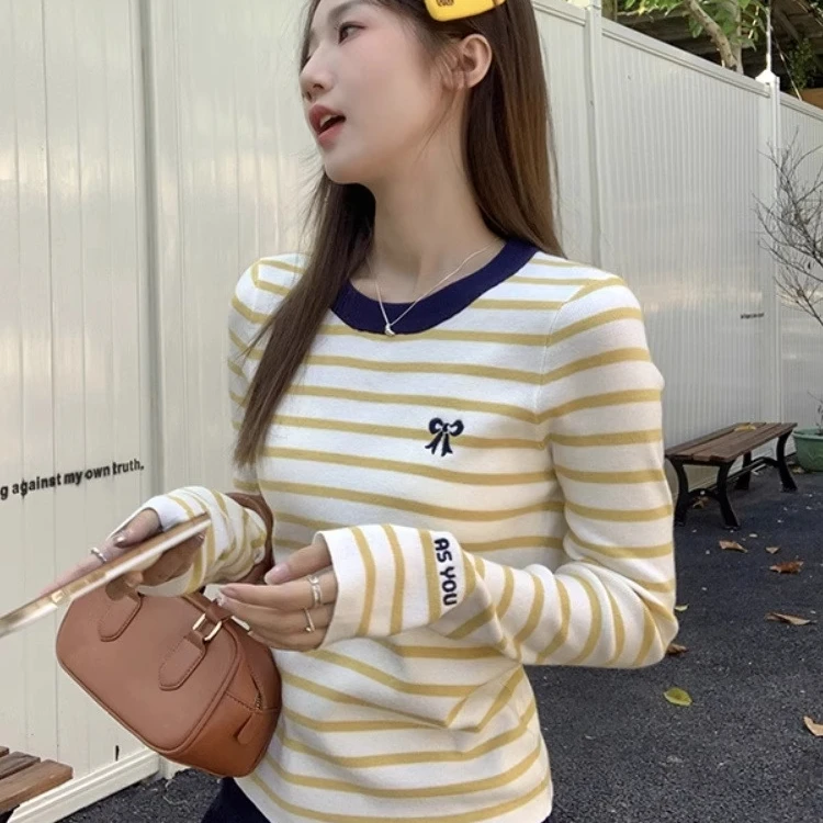 圆领撞色条纹针织衫女设计感秋冬修身蝴蝶结内搭打底毛衣保暖上衣