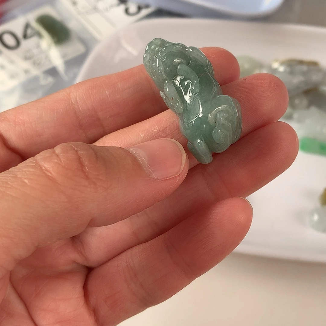 翡翠颈饰未镶嵌貔貅