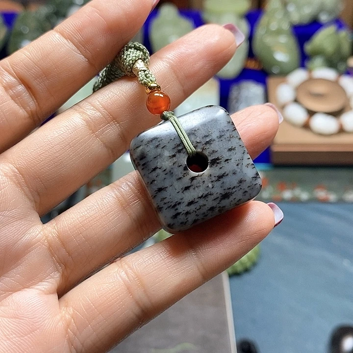 未镶嵌和田玉挂件