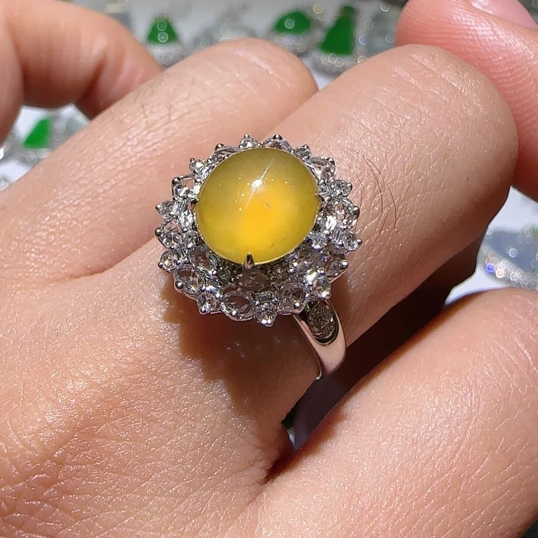 【闪购商品】18K金镶嵌戒指翡翠天然