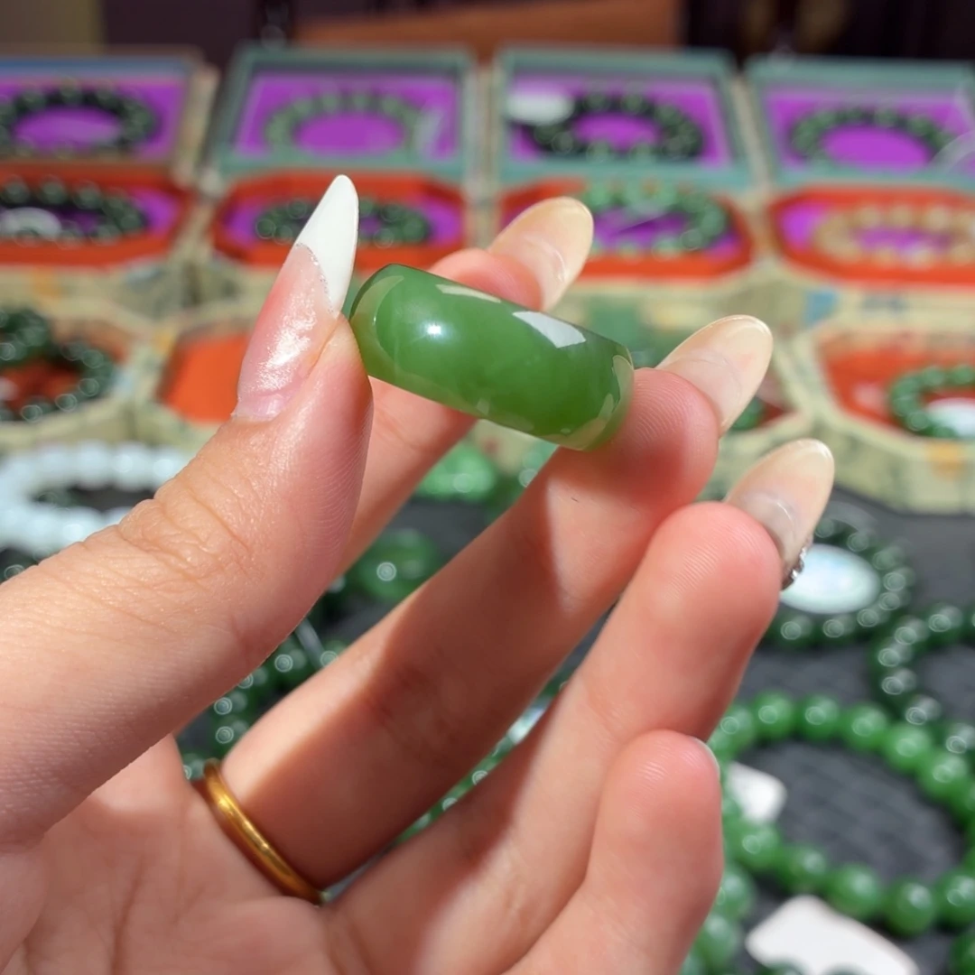 和田玉（碧玉）未镶嵌戒指