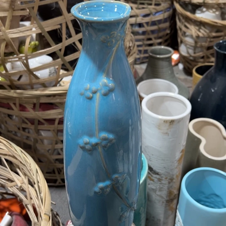 陶瓷花瓶微瑕捡漏出