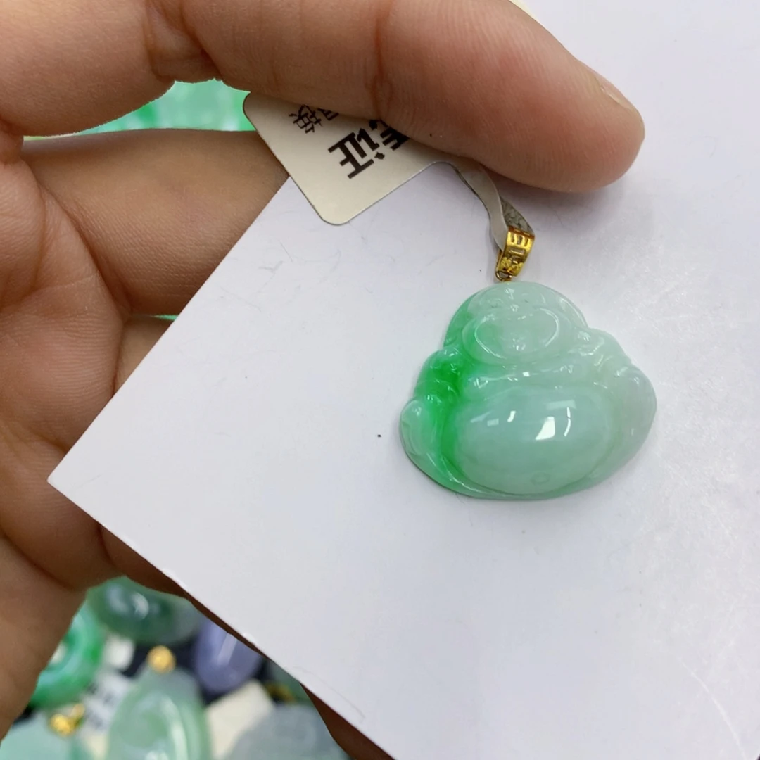 翡翠18K金镶嵌颈饰翡翠