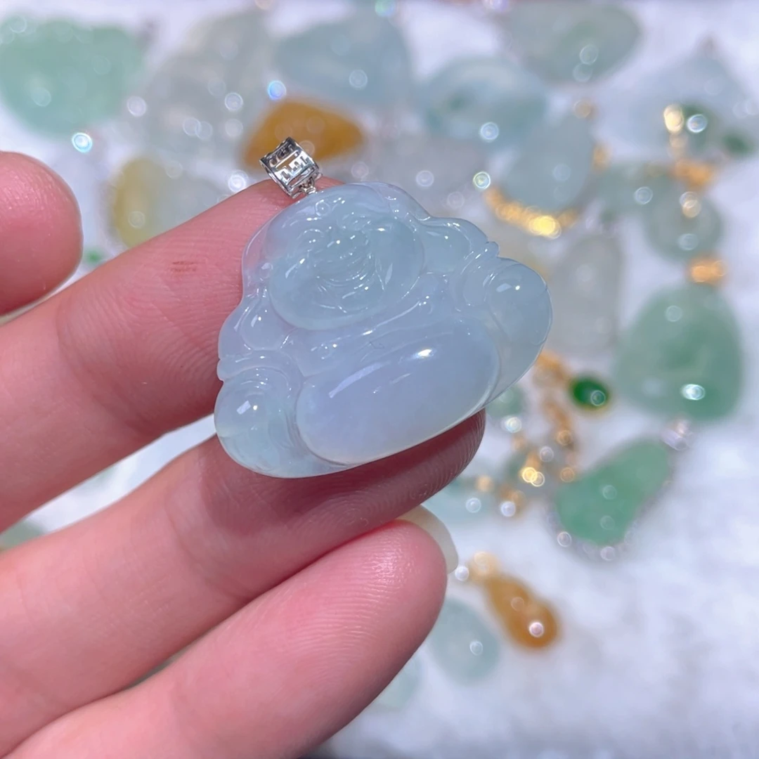 翡翠18K金镶嵌颈饰翡翠