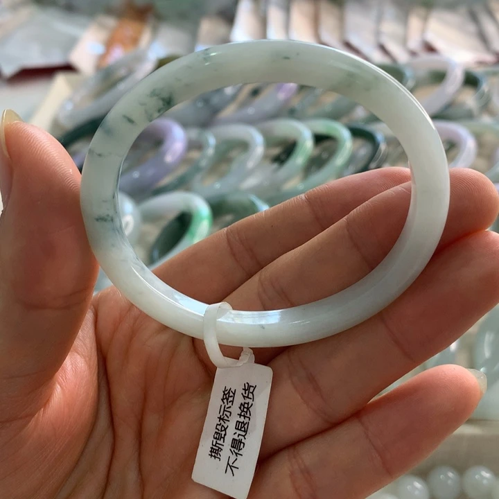 翡翠未镶嵌手镯贵妃52
