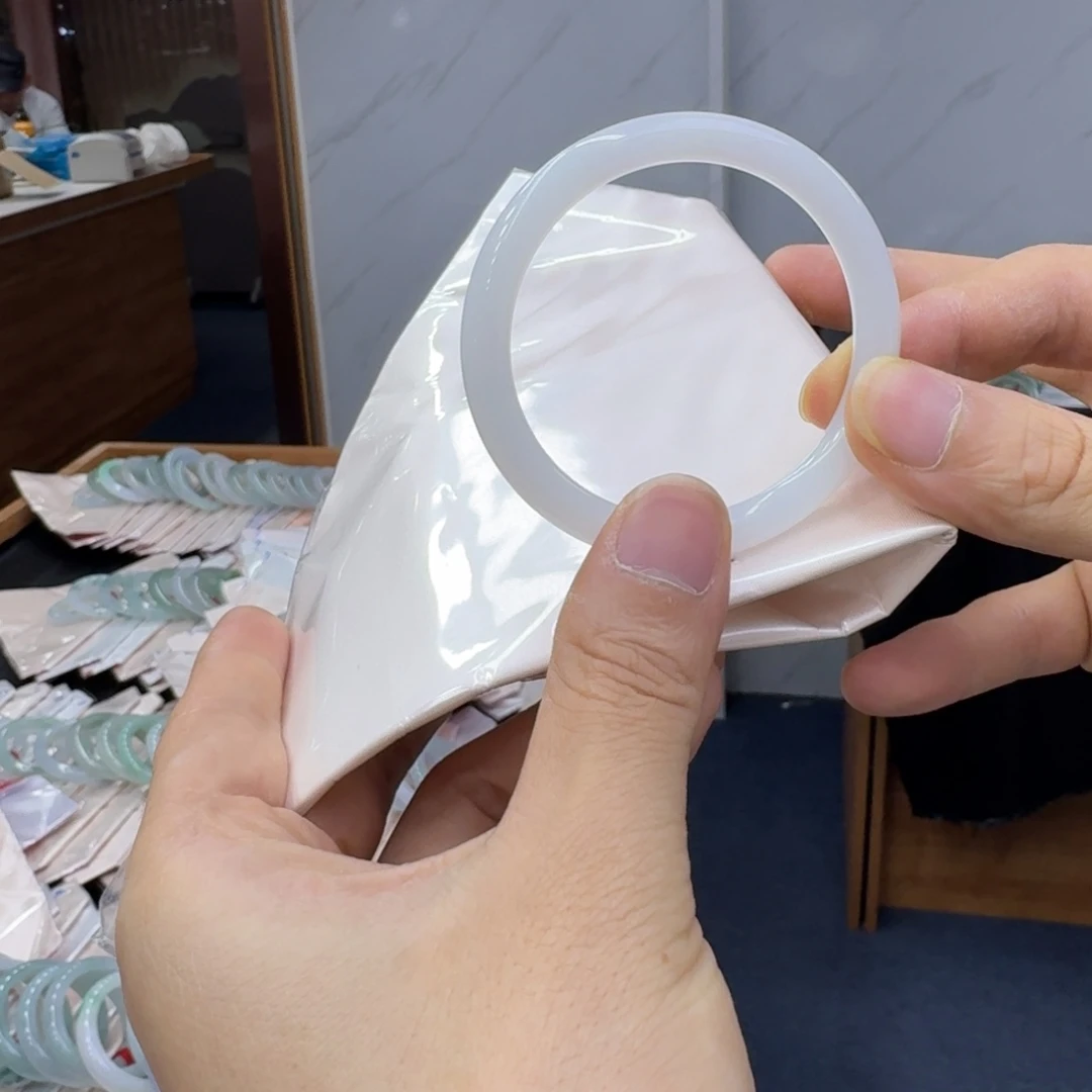 翡翠未镶嵌手镯纯天然缅甸翡翠A货