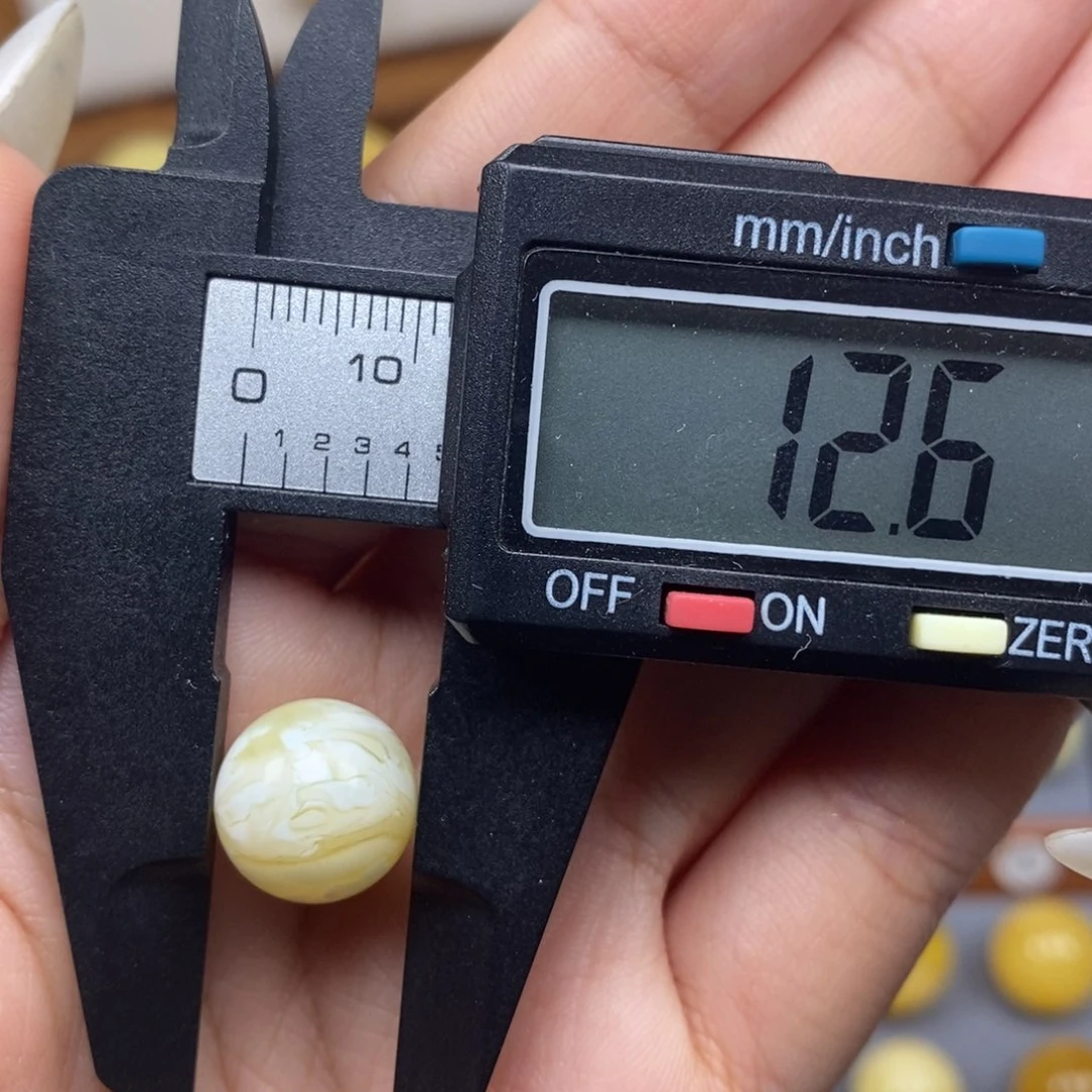 蜜蜡未镶嵌珠宝奇石南*