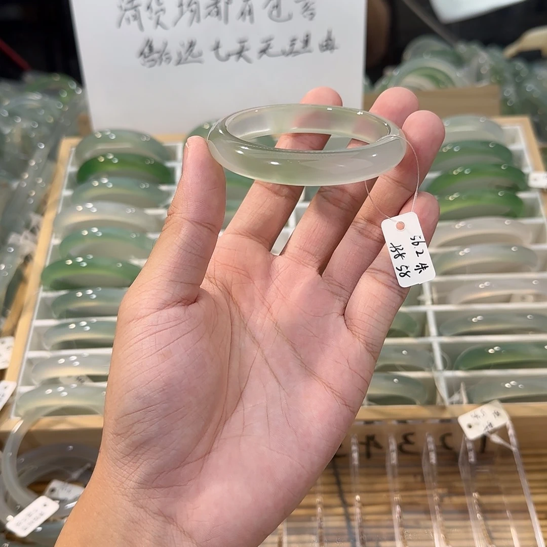 玛瑙/玉髓未镶嵌手镯圈口56.2