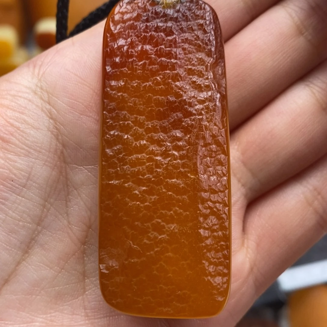琥珀吊坠(赠链)未镶嵌