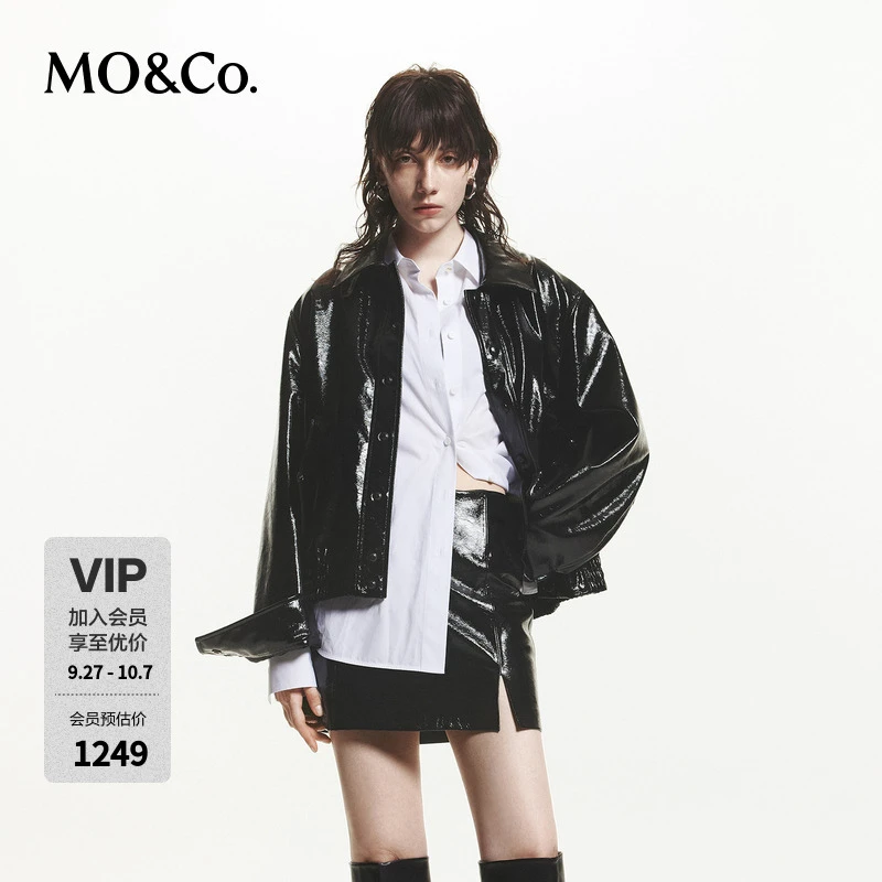 MOCO秋镜面素皮肌理阔型棒球服夹克MBD3JKT024