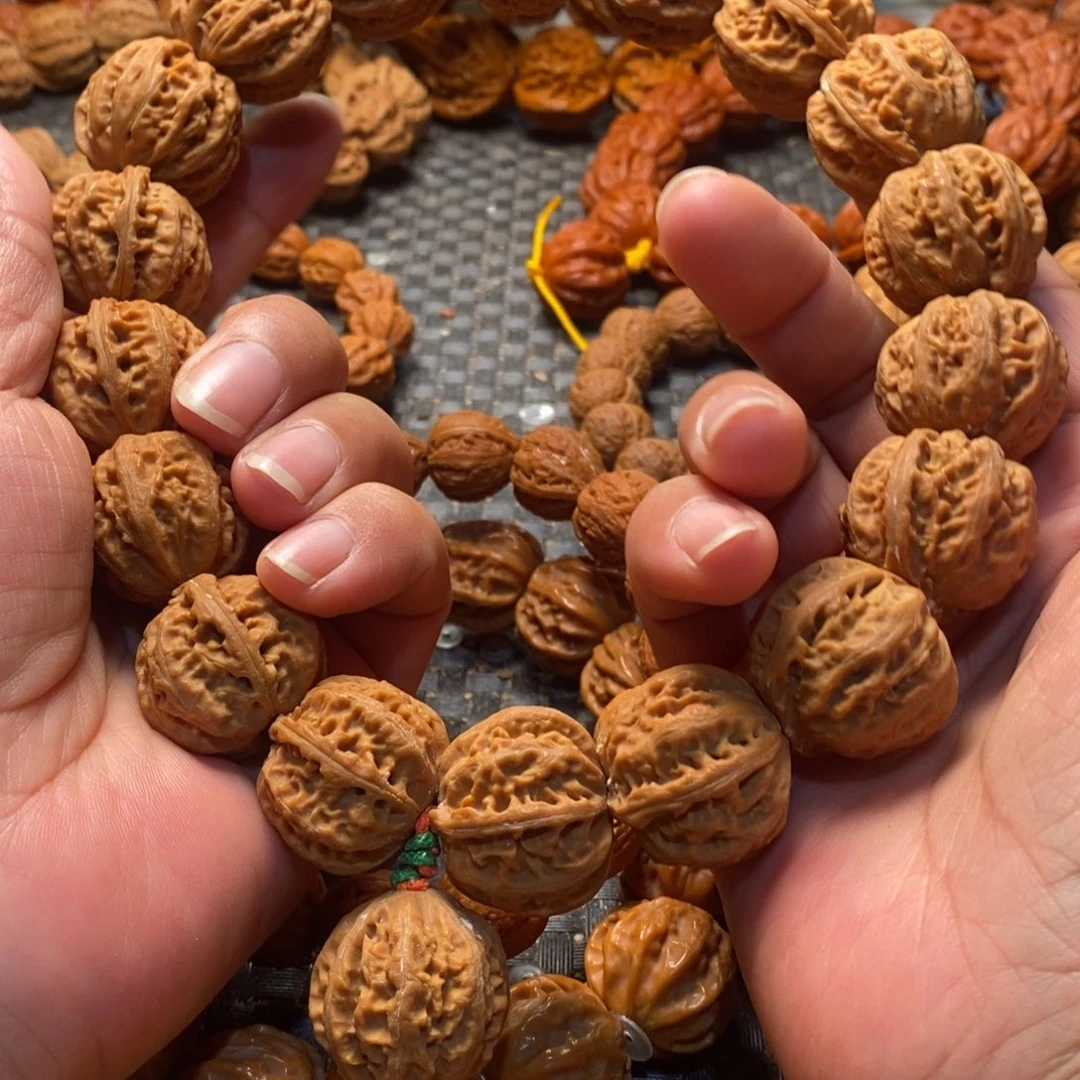 文玩核桃吊坠京八棱