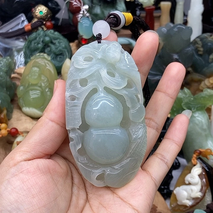 岫玉未镶嵌手把件