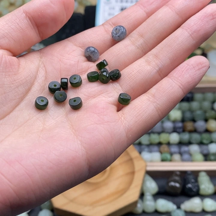 未镶嵌和田玉（糖玉）珠宝半成品